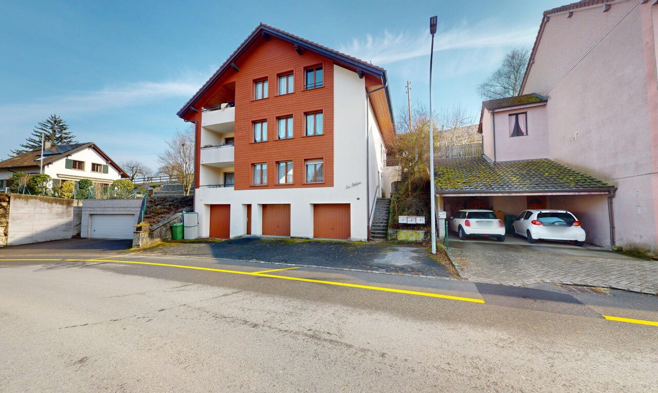 Immeuble locatif in à Ursins - 1