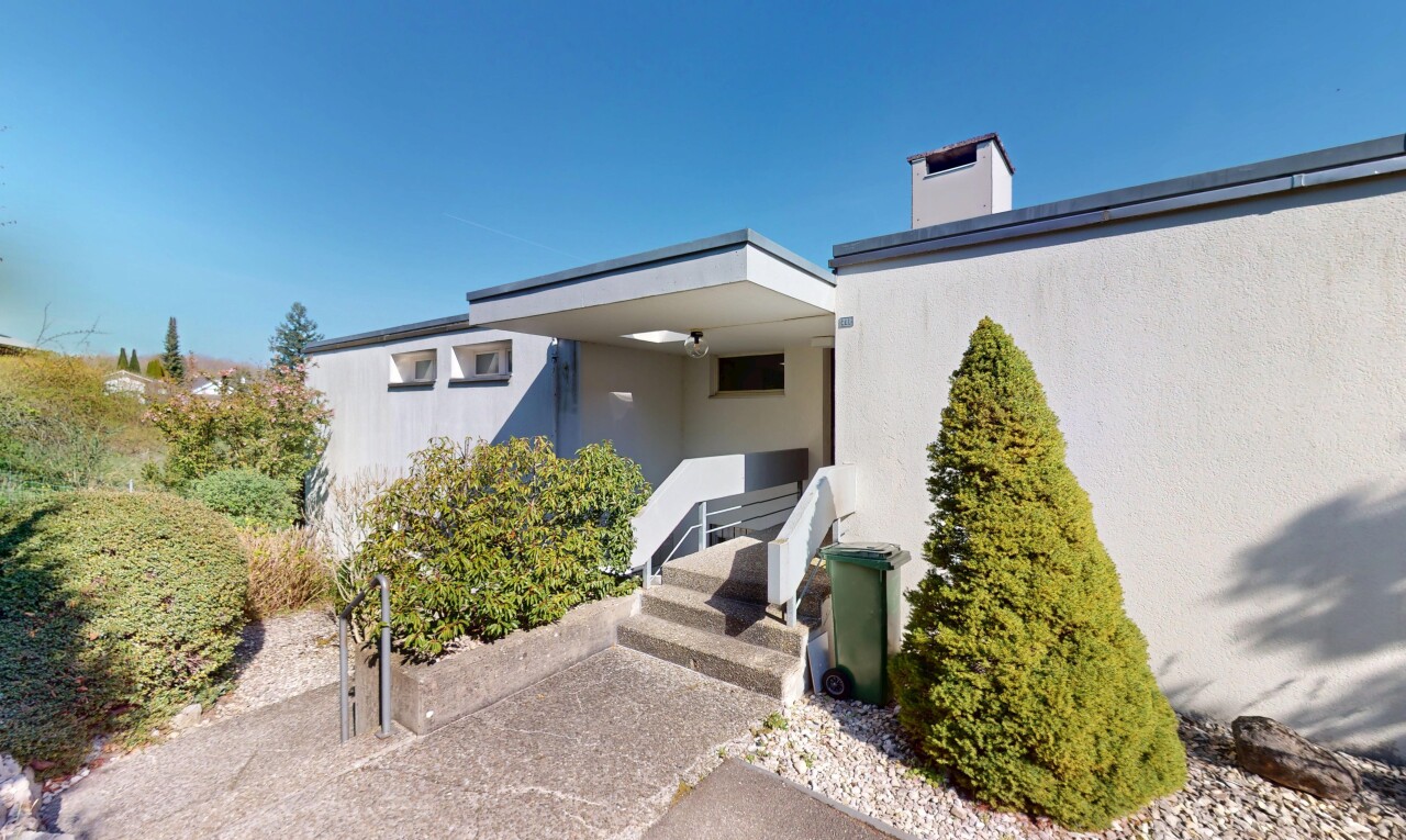 Spacious Terrace Apartment with Stunning Views in Evilard - 2