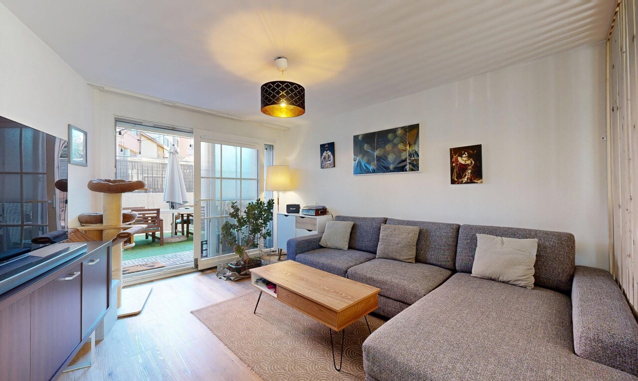 A TRANQUIL LIFESTYLE WITH MOUNTAIN VIEWS IN PUIDOUX - 1