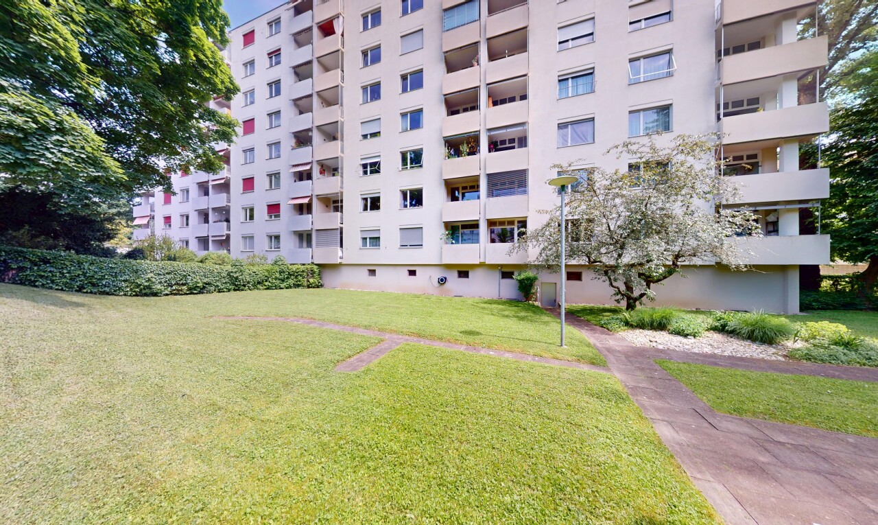 Stilvoll renovierte 3.5-Zi.-Wohnung mit Aussicht ins Grüne in Basel - 0
