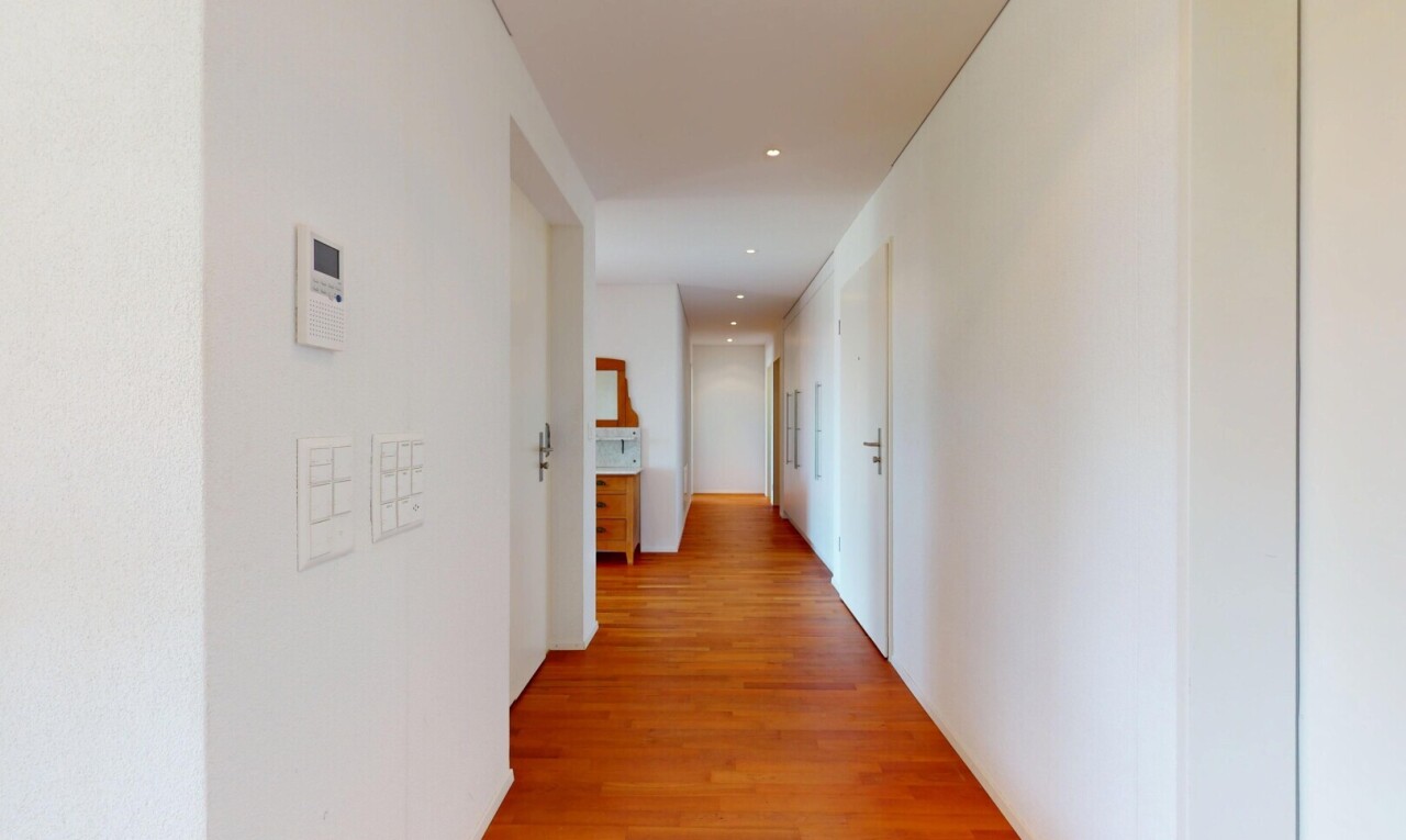 Exklusive 5-Zimmer-Terrassenwohnung mit grosszügigem Garten - 6