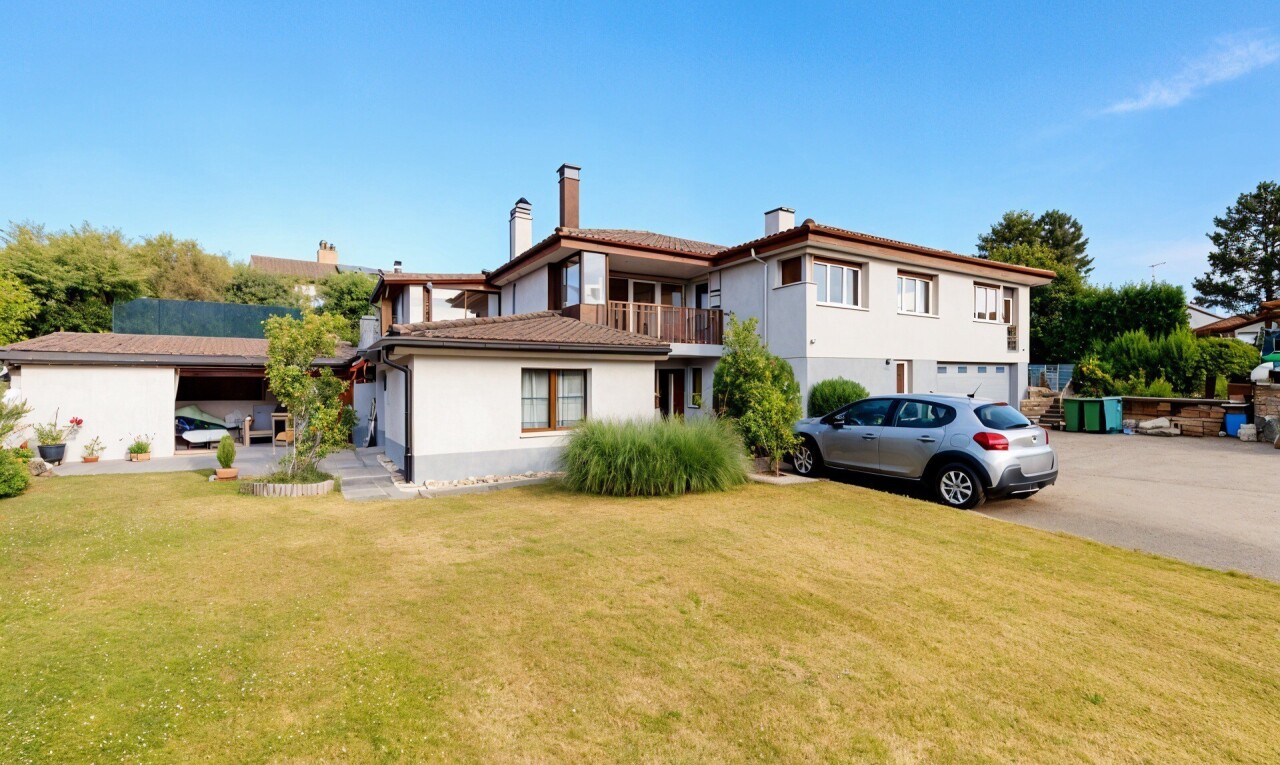 Maison individuelle avec appartement indépendant in à Colombier NE - 1