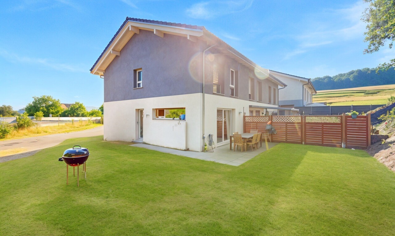 A RARE OPPORTUNITY JUST 15 MINUTES FROM FRIBOURG - 1