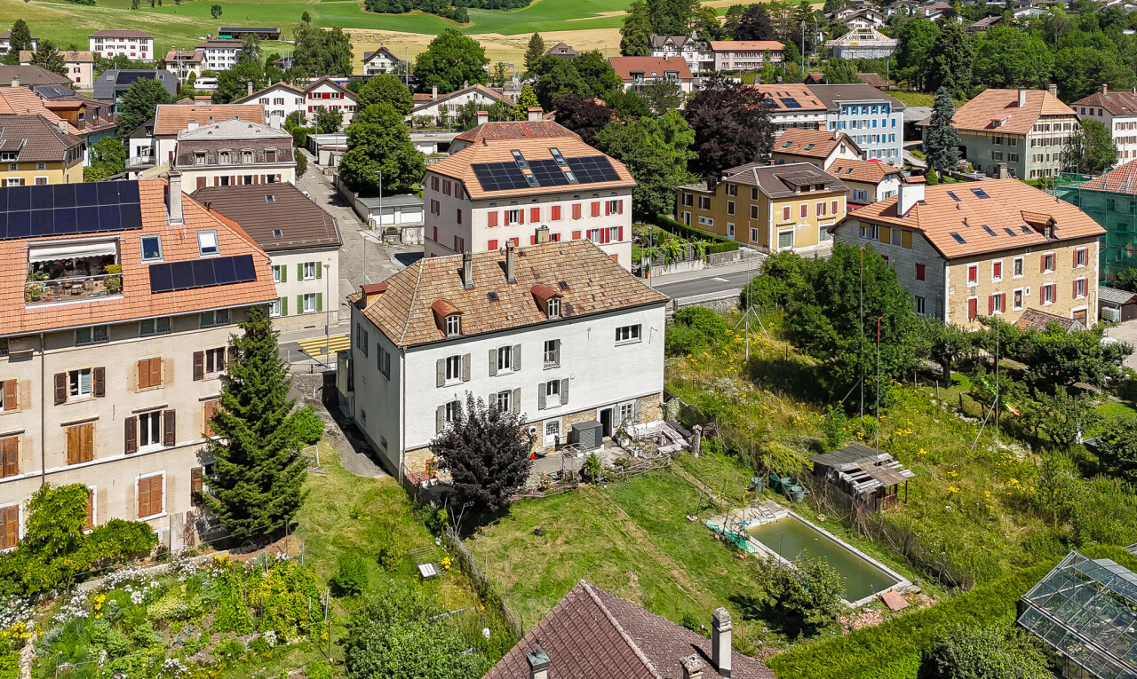 Einzigartiges Gebäude zum Renovieren – Lichtdurchflutetes Anwesen mit - 0