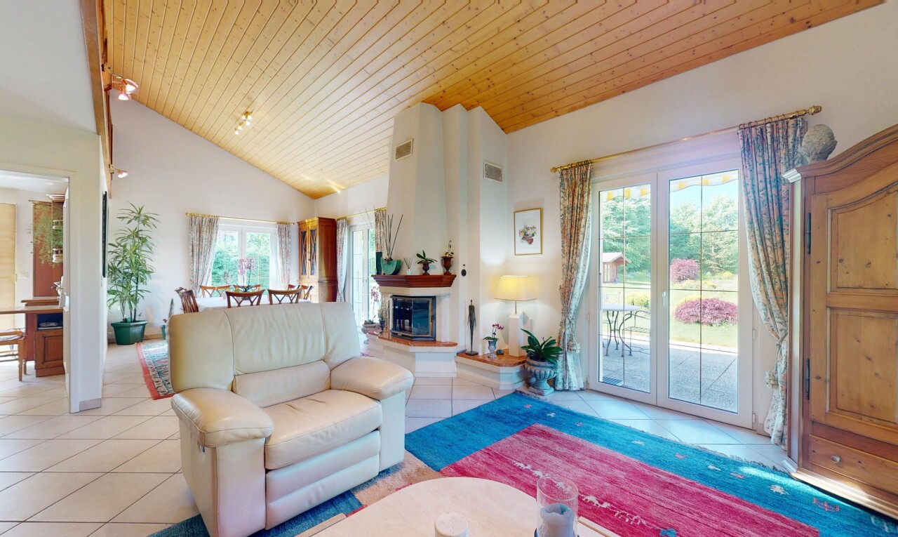 Außergewöhnliches Haus, großer Garten und bebaubares Grundstück! - 2