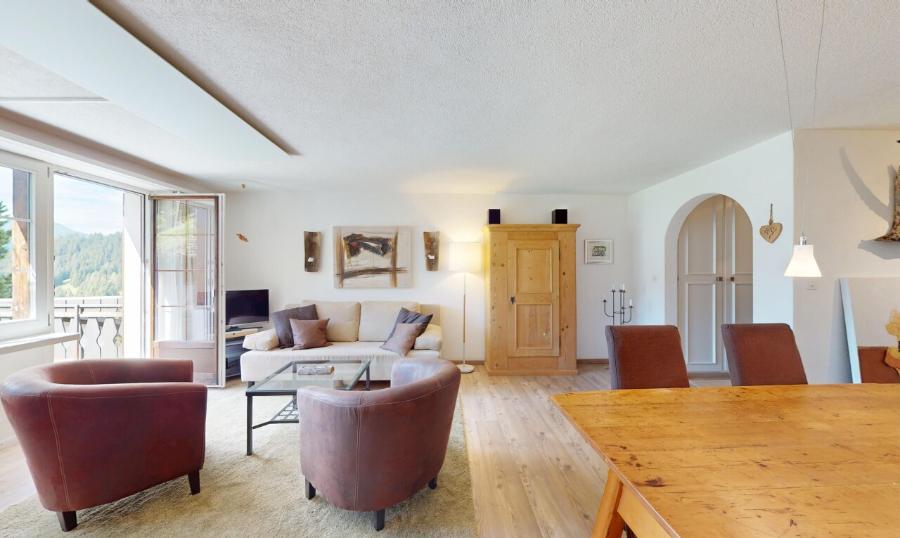 2.5-Zimmer-Wohnung mit Cheminée und Bergblick in Lenzerheide - 0