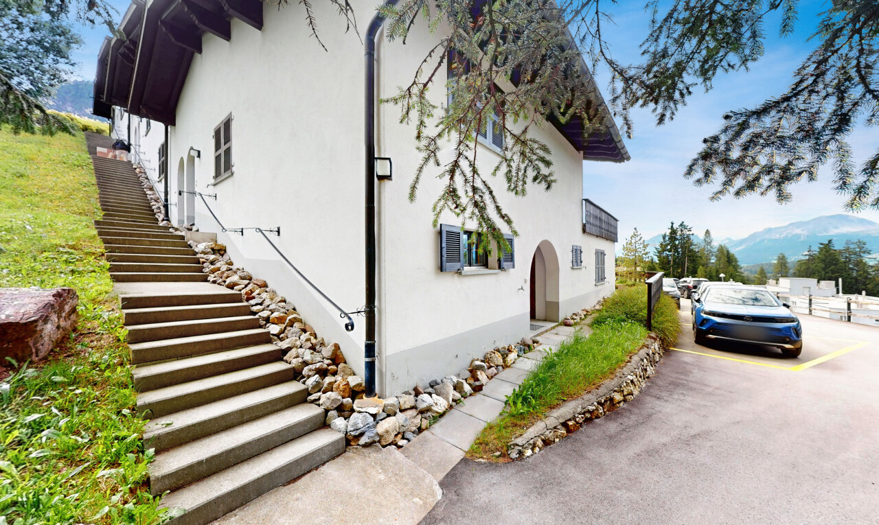 2.5-Zimmer-Wohnung mit Cheminée und Bergblick in Lenzerheide - 9