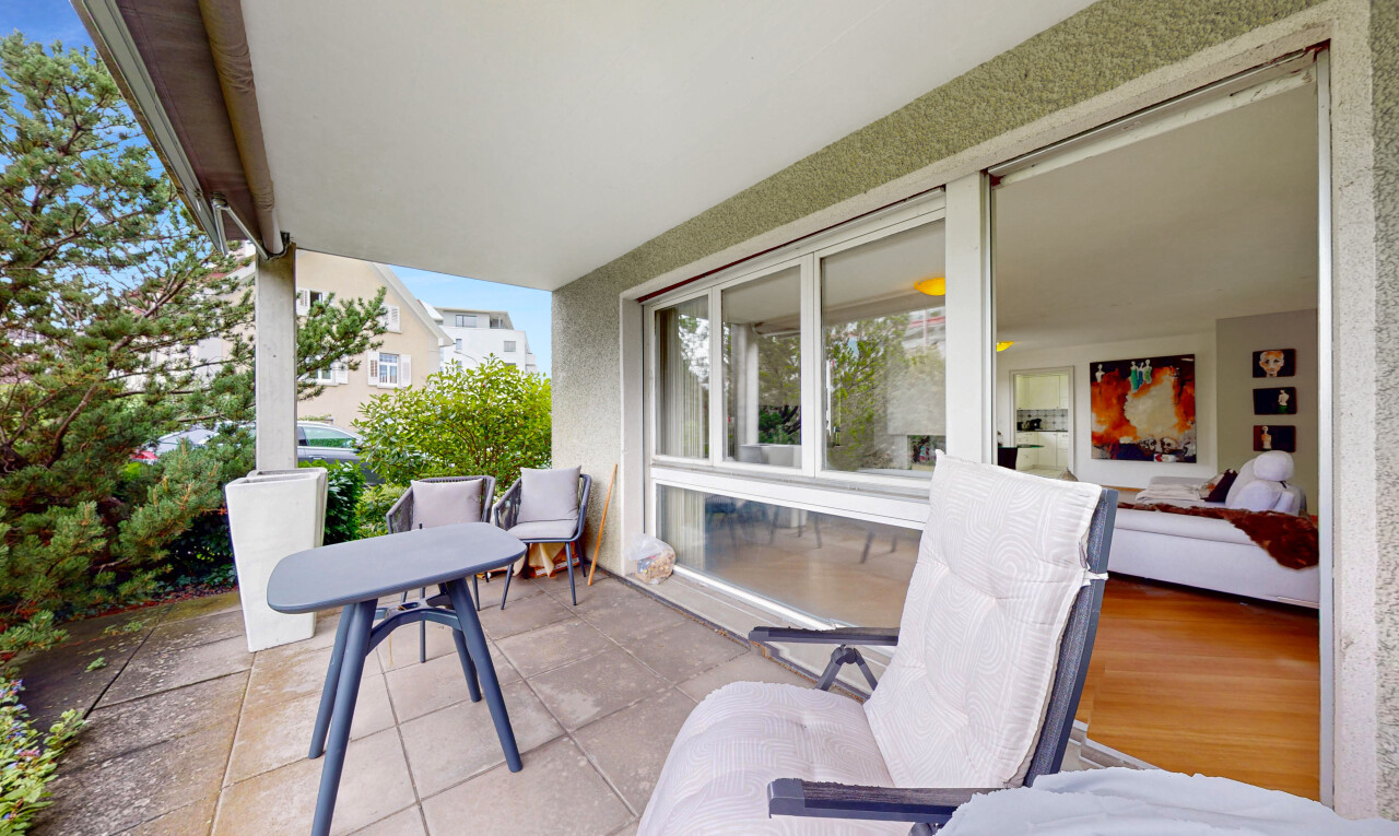 Wohngenuss mit Stil - 4.5-Zimmerwohnung mit Kamin, Terrasse & Loggia - 9