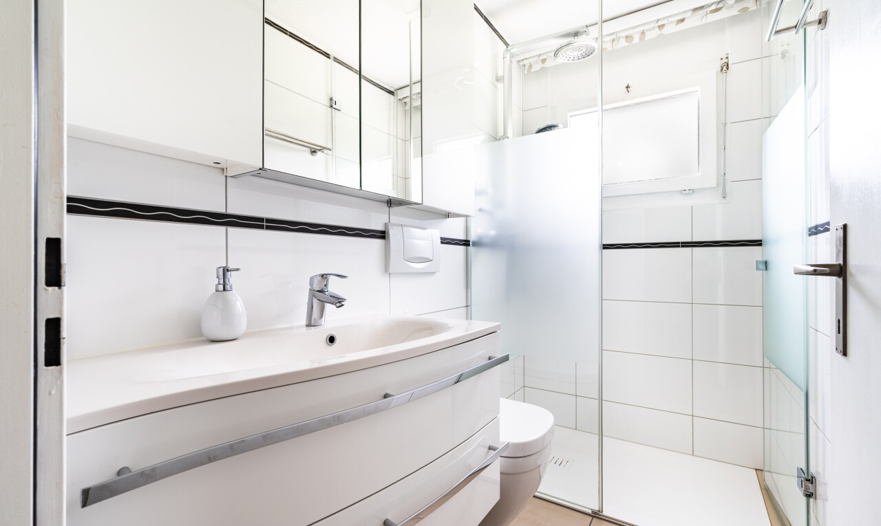 Moderne Doppelhaushälfte mit grossem Umschwung - 8