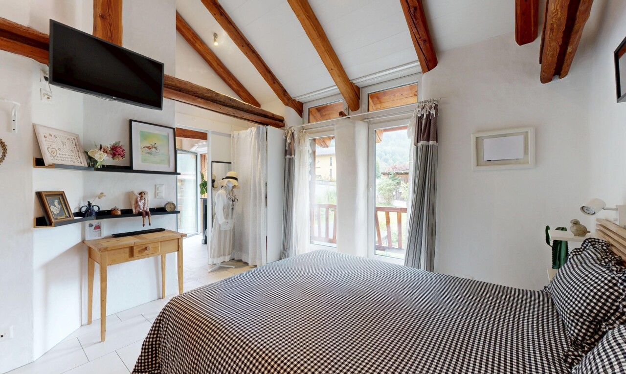 Unvergleichlicher Charme – 4-Zimmer-Haus mit großzügigen Außenbereiche - 8