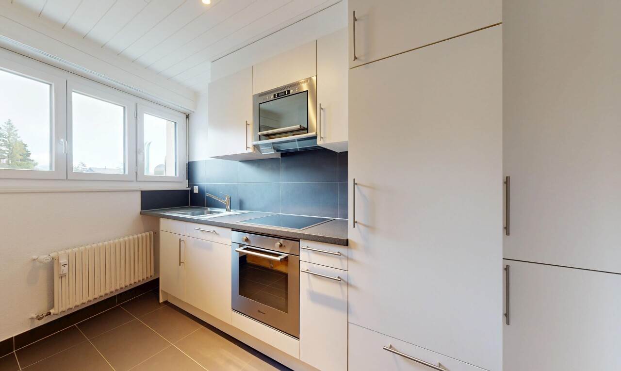 Alpine Pied-à-Terre with Balcony, Steps from the Slopes - 6