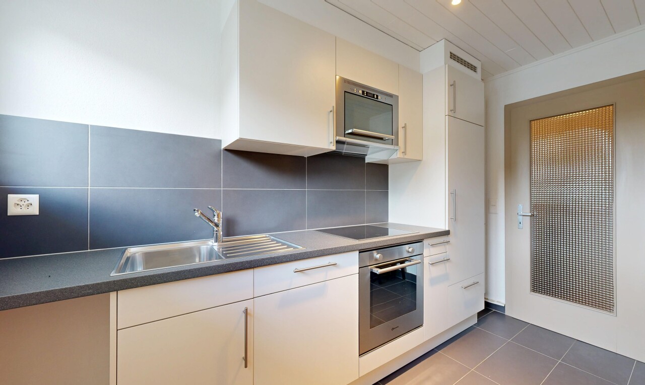 Alpine Pied-à-Terre with Balcony, Steps from the Slopes - 8