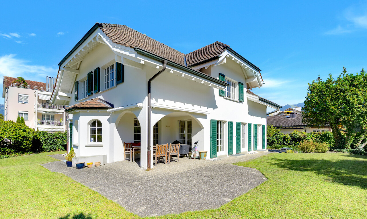 Grosszügiges Einfamilienhaus mit Garten und Bergsicht in Buchs SG - 0