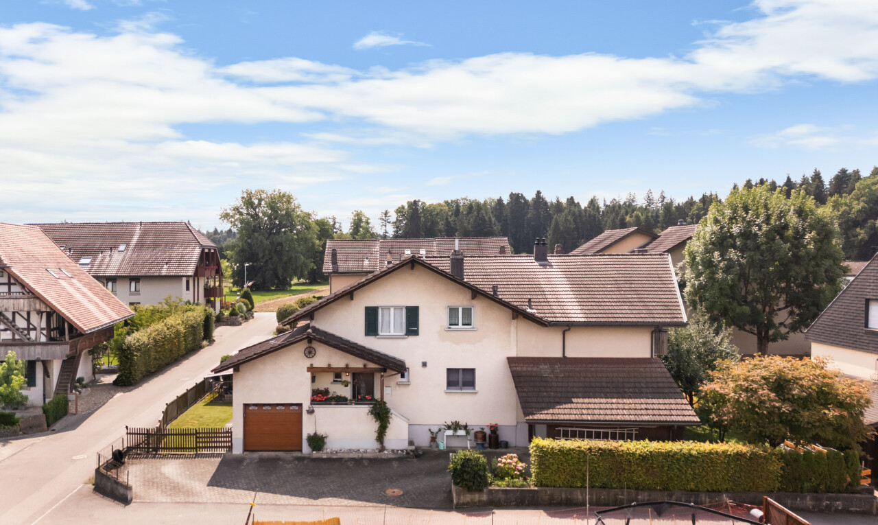 Viel Platz für die ganze Familie - Zweifamilienhaus in Zielebach - 1