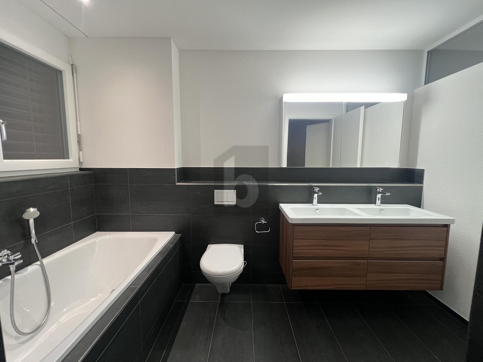 BLICK INS GRÜNE MIT VIEL AUSSTATTUNG - 4