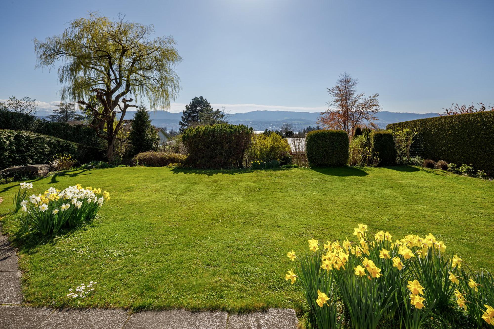 Living in style - garden oasis with lake view in Küsnacht - 0