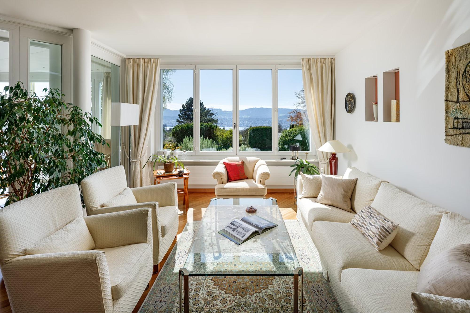Living in style - garden oasis with lake view in Küsnacht - 2