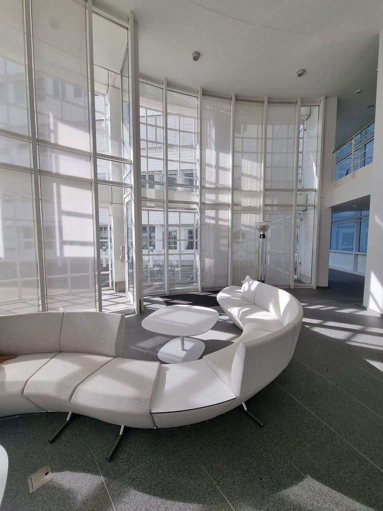 Surfaces commerciales au coeur d'un quartier en plein développement - 2