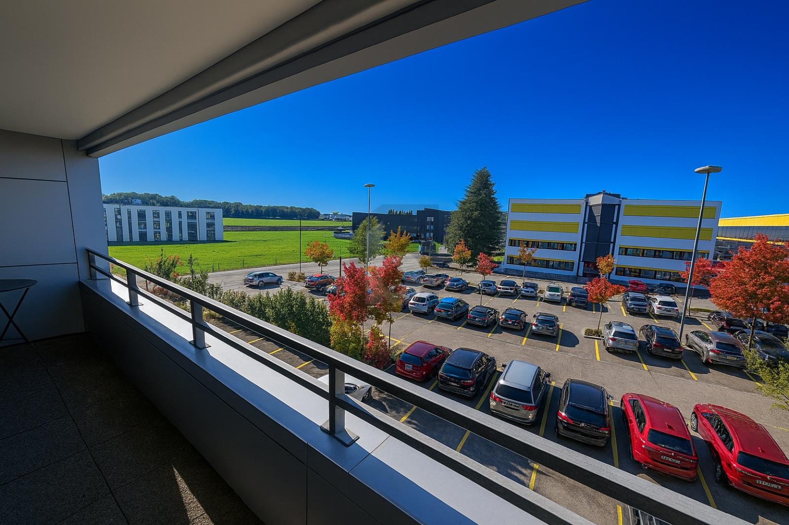 MODERNE ET LUMINEUX AUX AVOUILLONS - 1