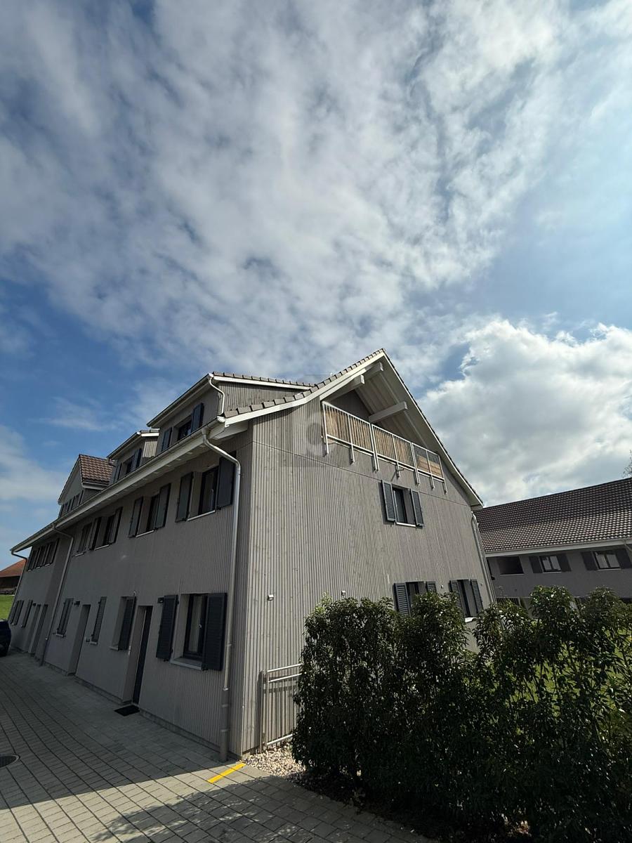 MODERNER KOMFORT IN GRÜNER UMGEBUNG - 0