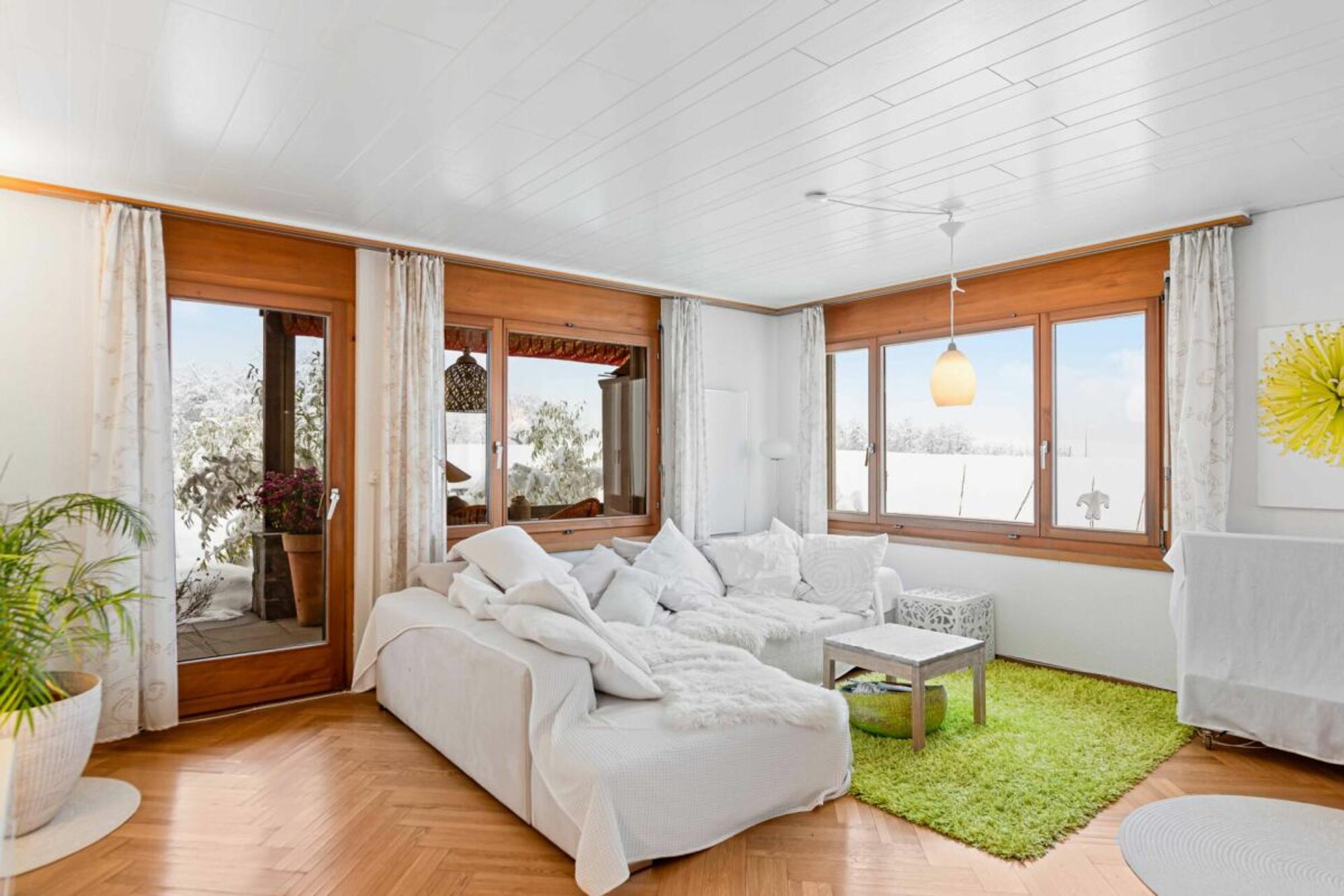 Living in harmony: detached house with spacious garden in Untereggen - 1