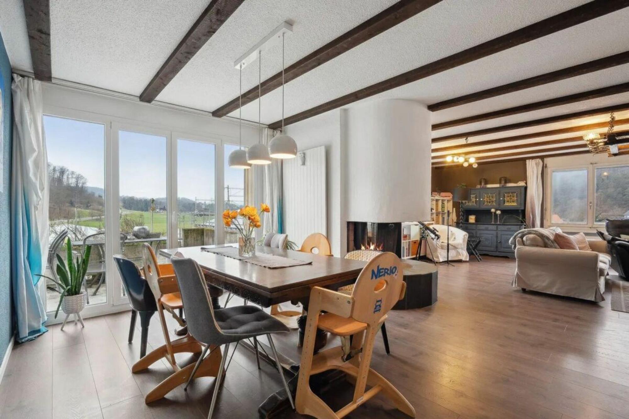 Spacious living experience with charm and character in Glattfelden - 2