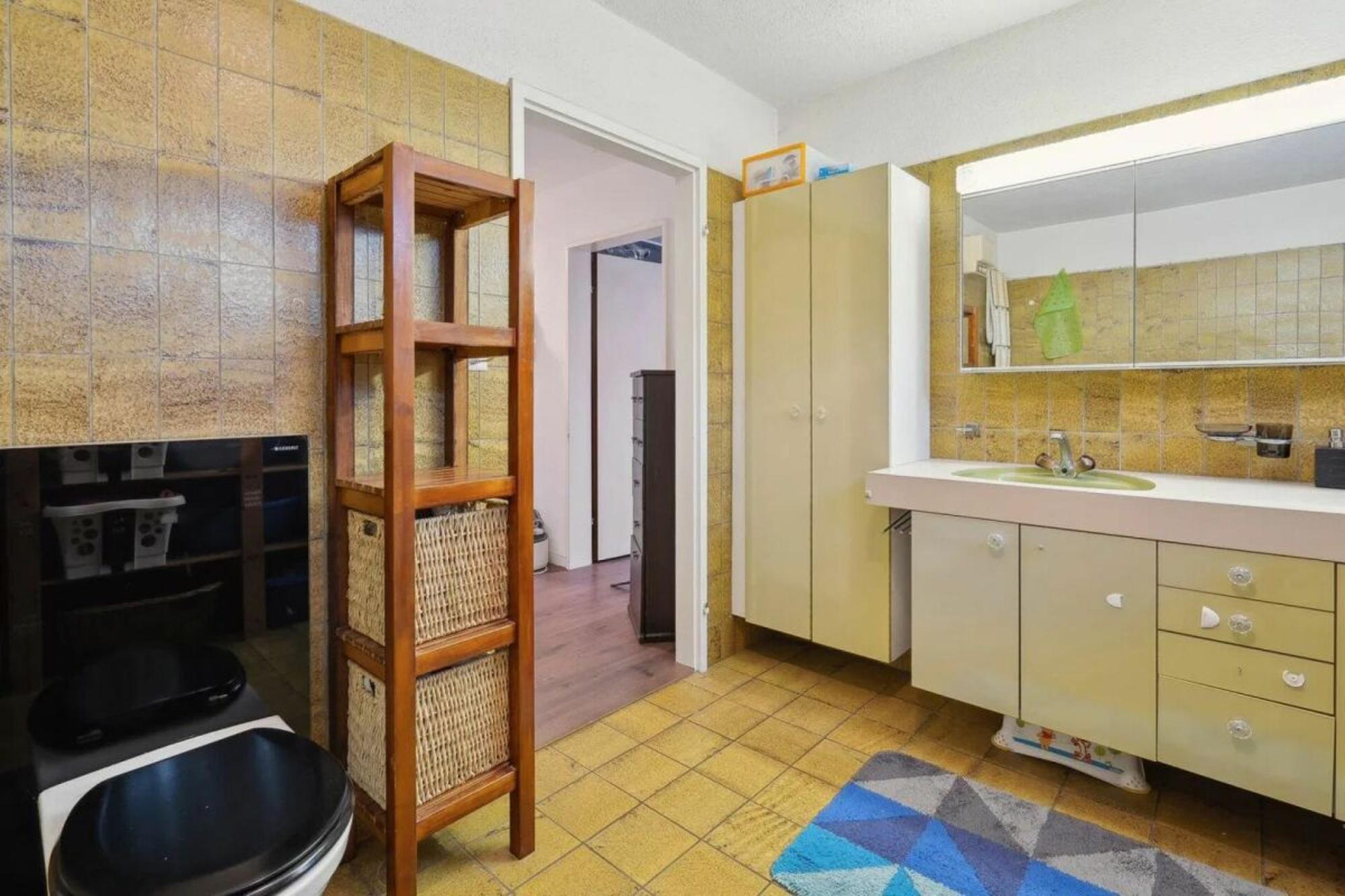 Spacious living experience with charm and character in Glattfelden - 9