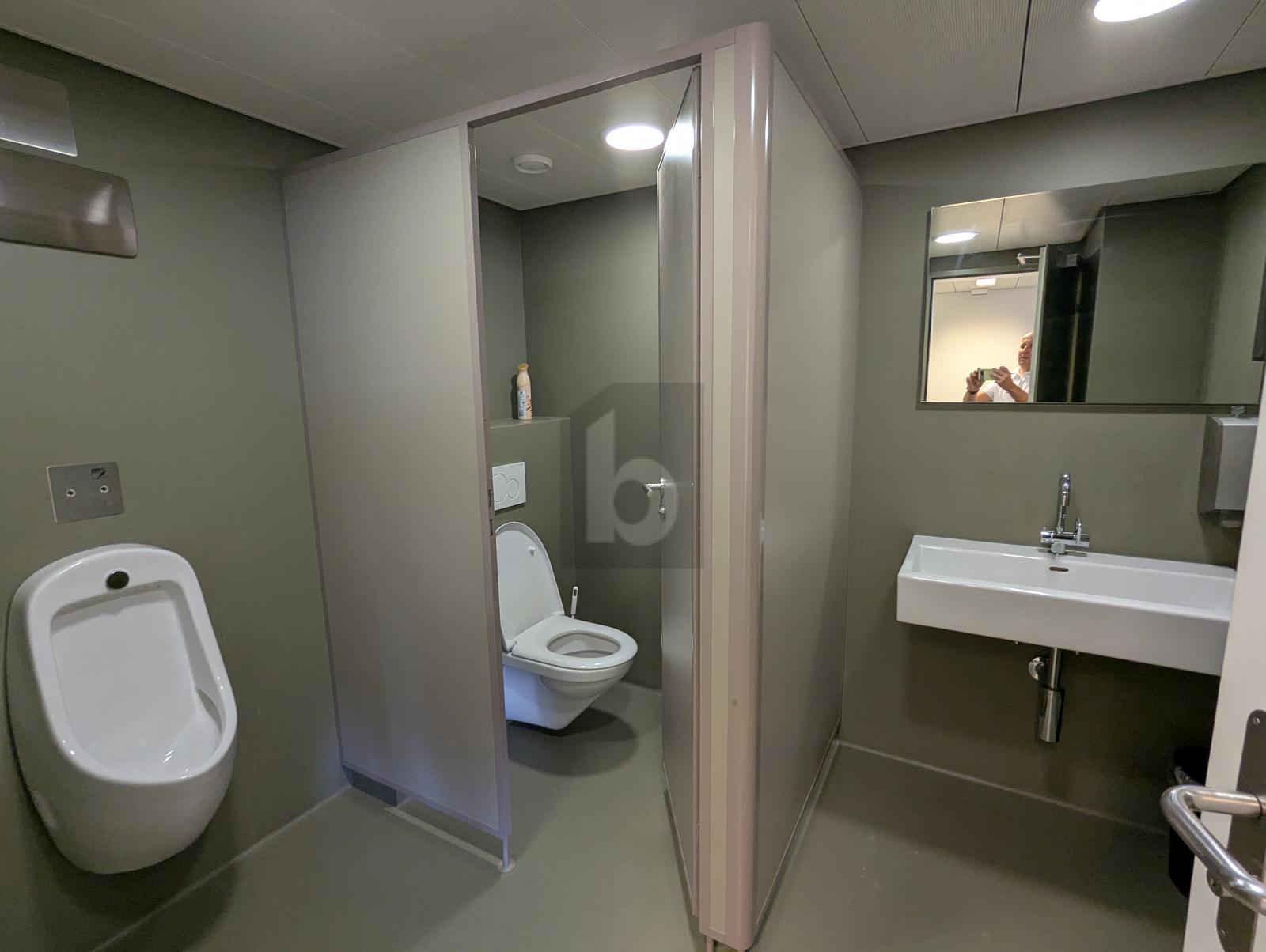 FLEXIBEL MIT EMPFANG, TERRASSE UND WARENLIFT - 4