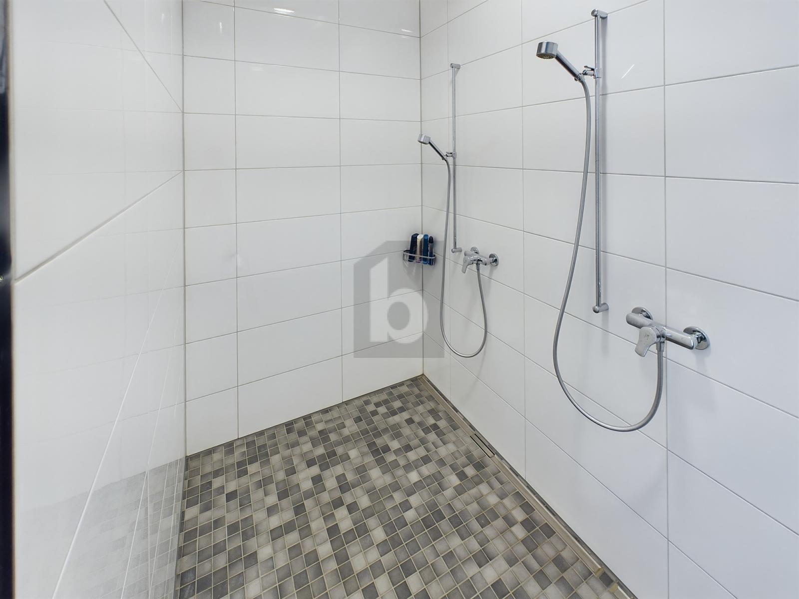 MODERN UND LICHTDURCHFLUTET - 3