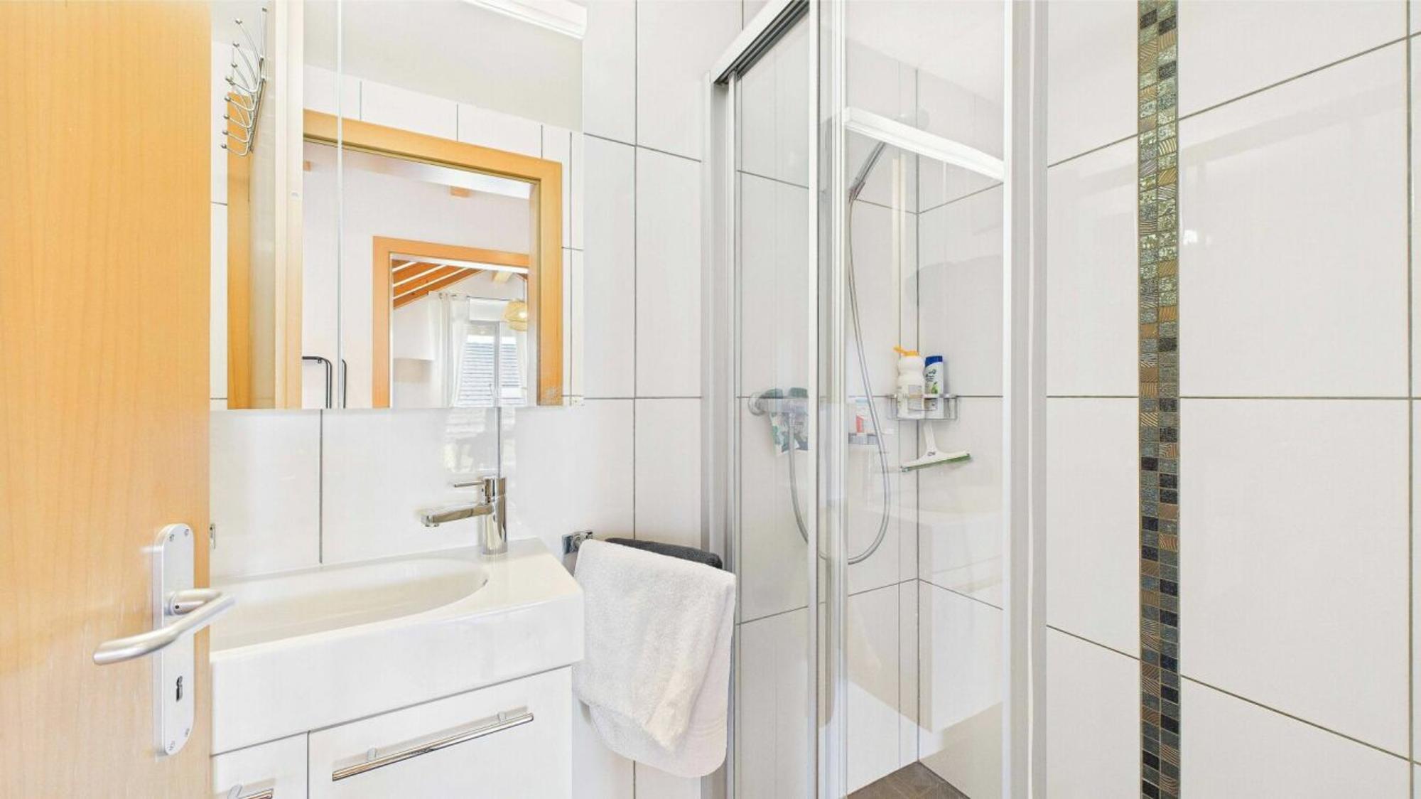 4.5-room penthouse with 120 m² net living space in Susten (Feithieren) - 6