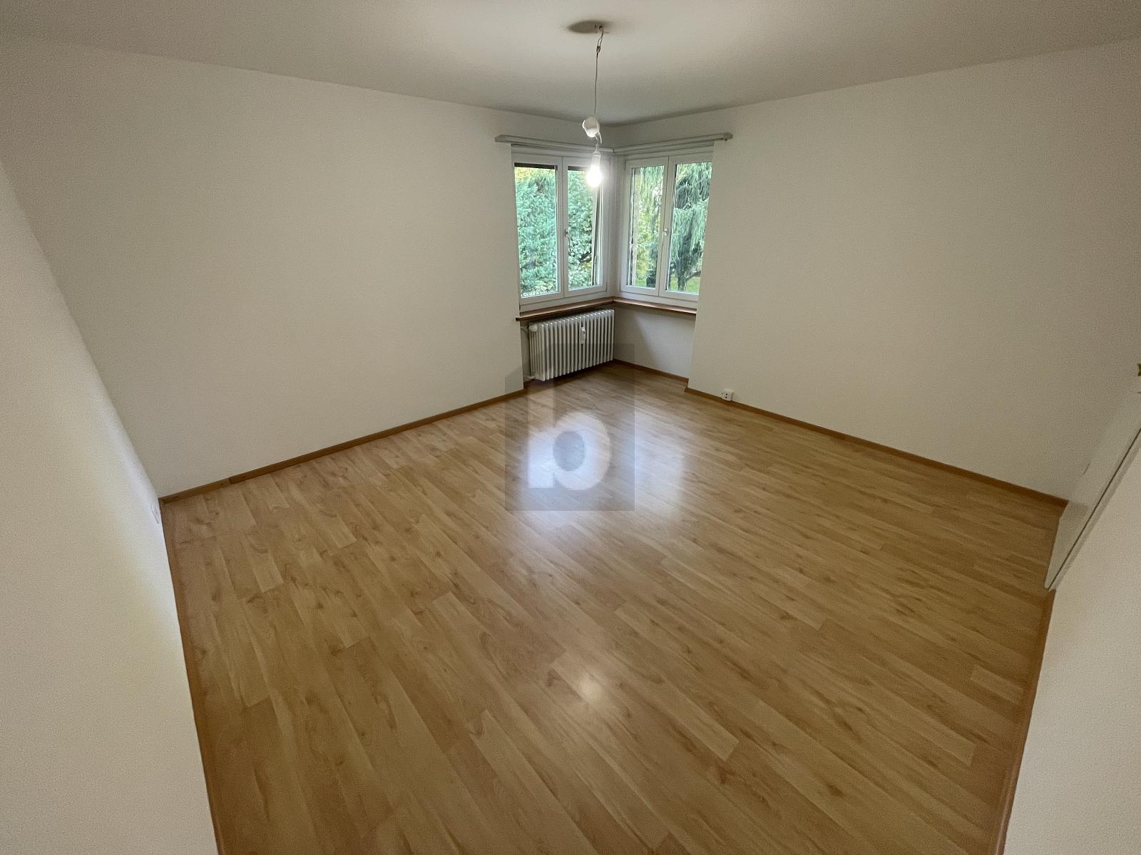 ZENTRAL MIT BALKON - 1