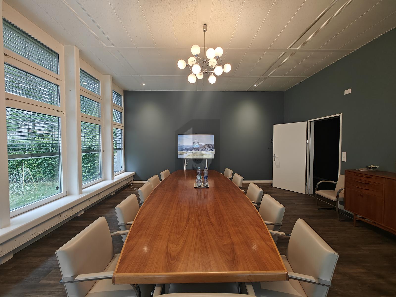 GROSSZÜGIG UND REPRÄSENTATIV - 1