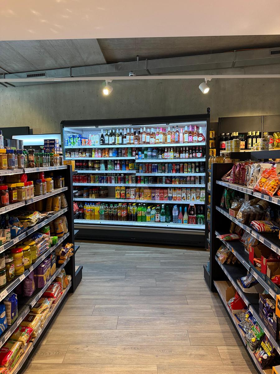 MODERNE AVEC CLIENTÈLE FIDÈLE - 2