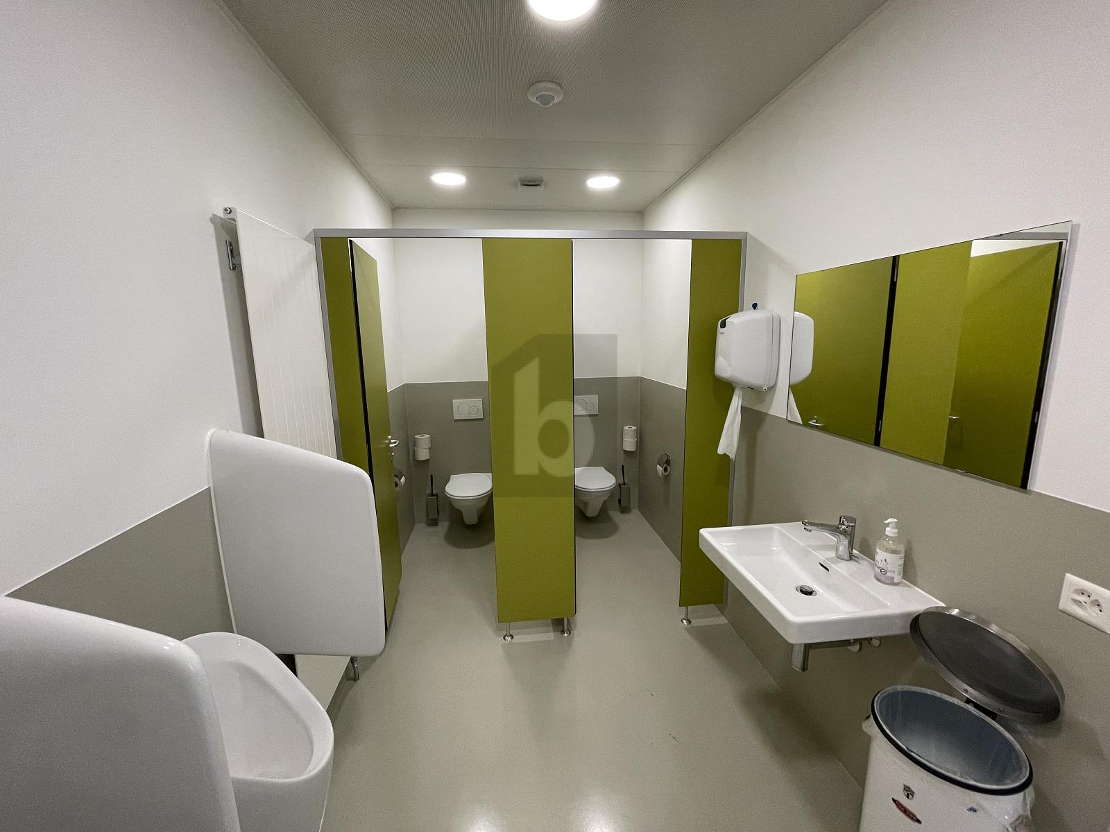 GERÄUMIG UND IDEAL FÜR KREATIVES ARBEITEN - 4