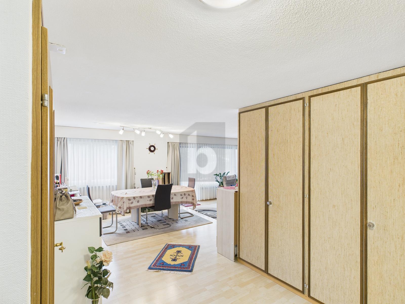 GROSSZÜGIG IN FAMILIENFREUNDLICHEM QUARTIER - 0