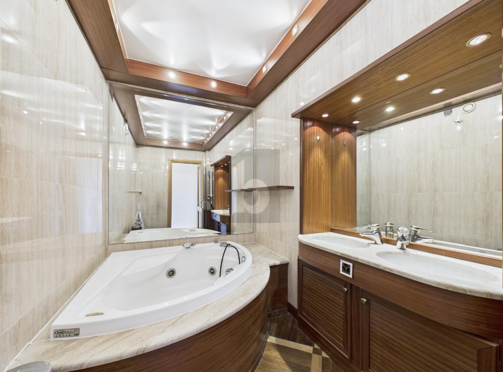 PRIX TOP AVEC VUE IMPRENABLE - 4