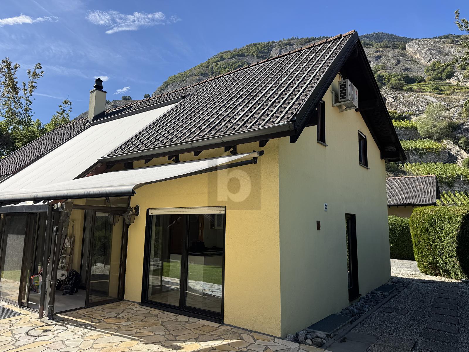 ECRIN LUMINEUX ET RAFFINÉ AU MILIEU DES VIGNES - 1