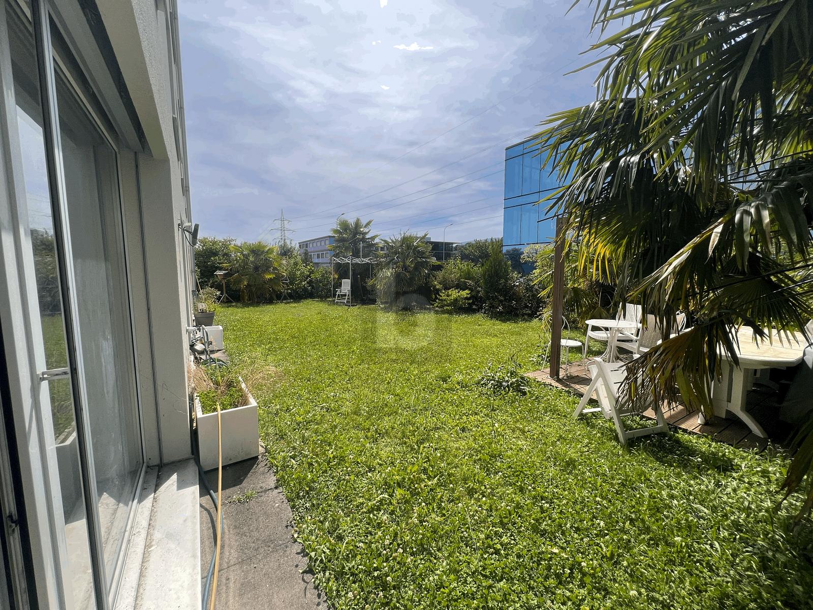 BUREAU AVEC JARDIN - 2