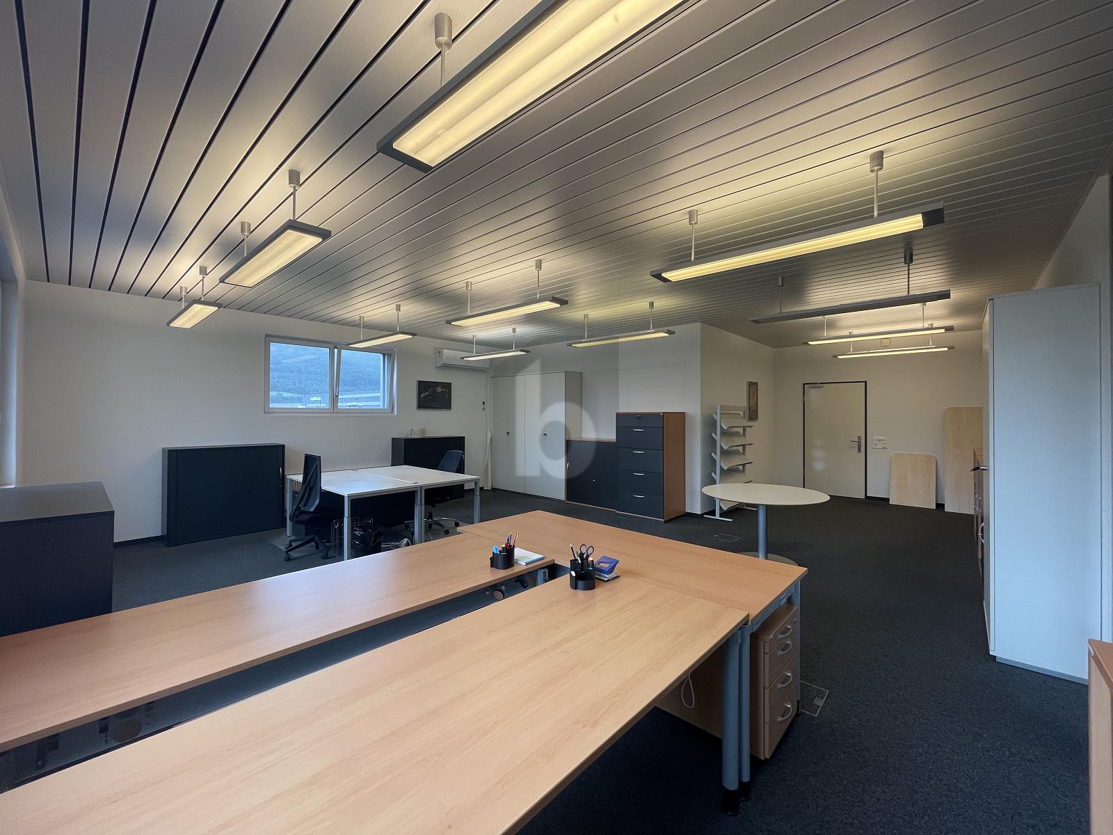 GUT AUSGESTATTET UND REPRÄSENTATIV - 3