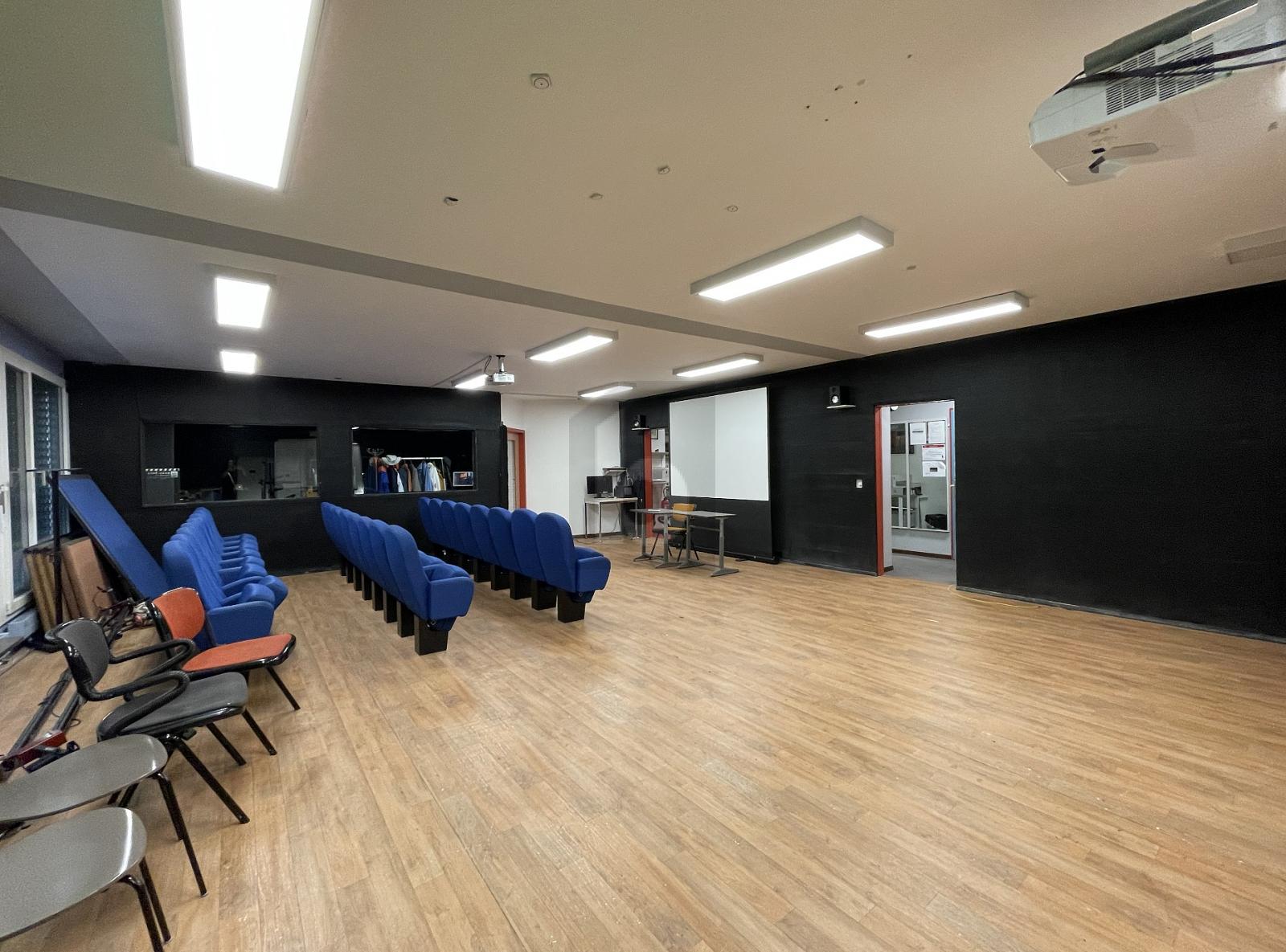 ESPACE D'ÉVÉNEMENTS - 1