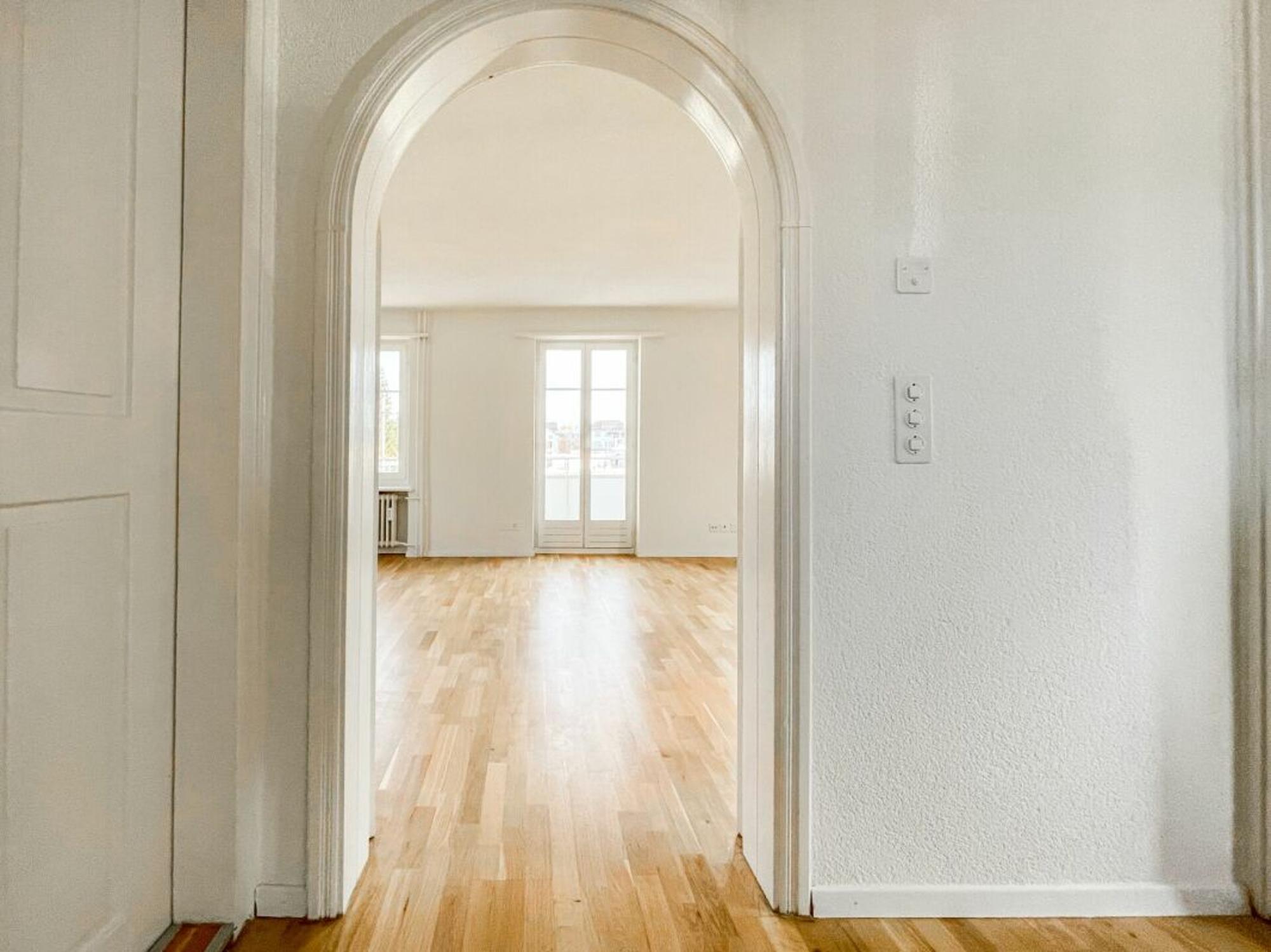 Modernized two-family house with potential in an attractive location - 3