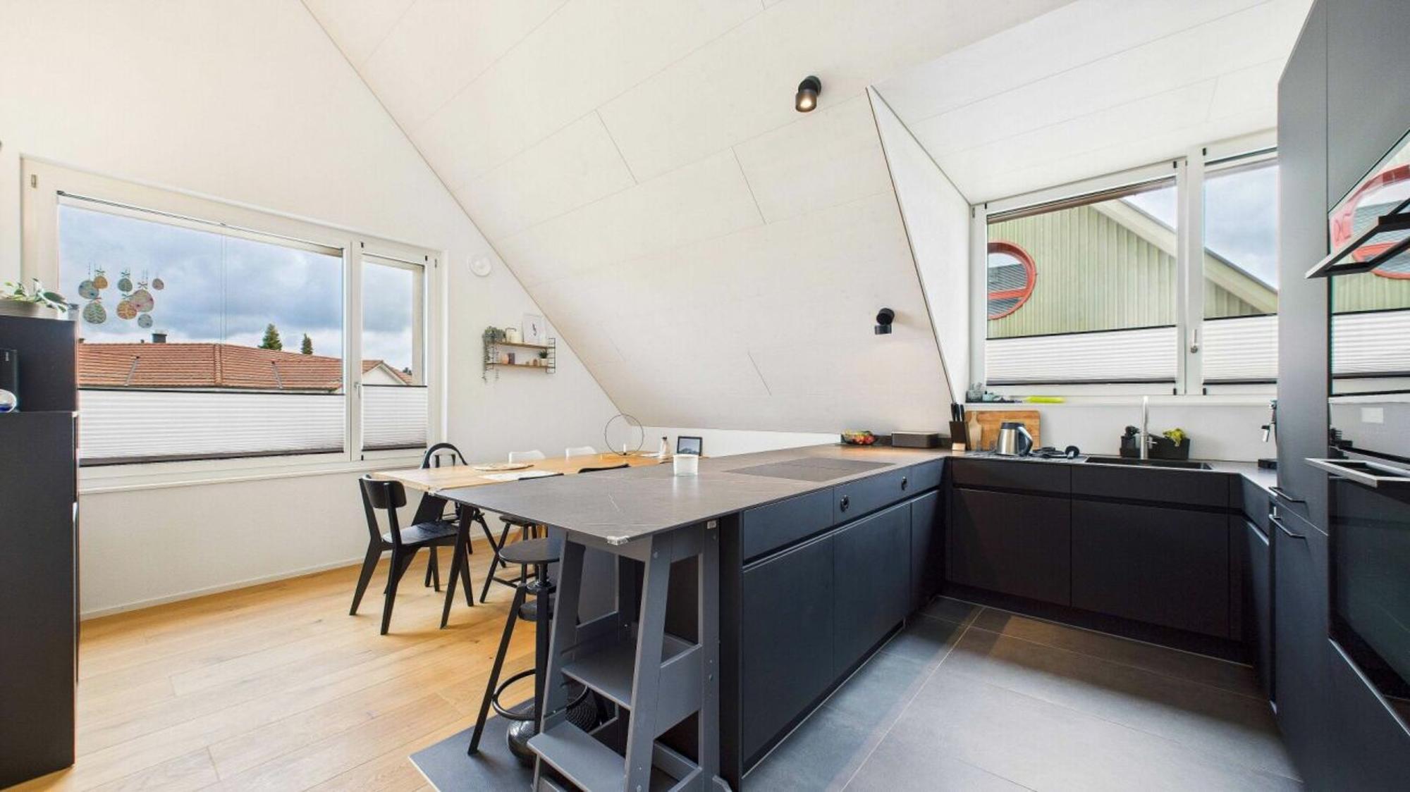 Exclusive 5.5-room rooftop maisonette with high-quality finish in Brüttisellen - 4
