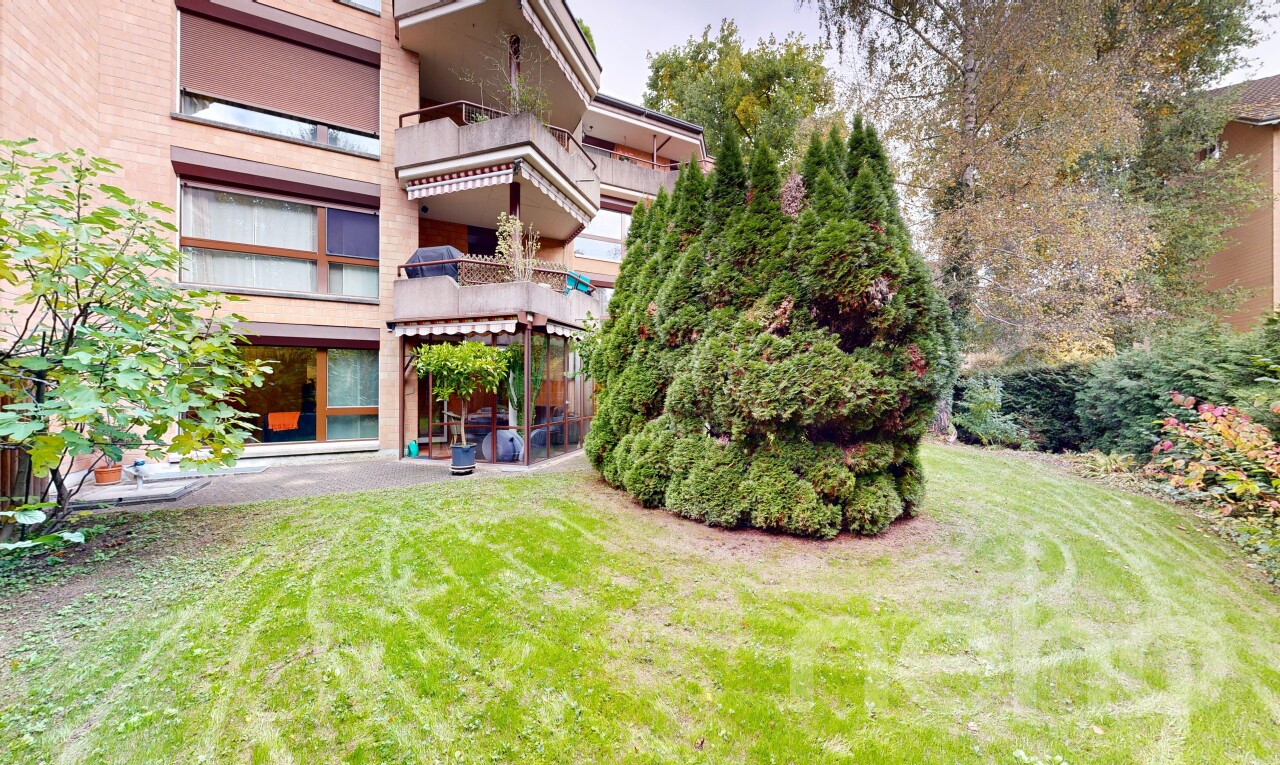 Gartenwohnung mit Wintergarten und Bastelraum an zentraler Lage - 0