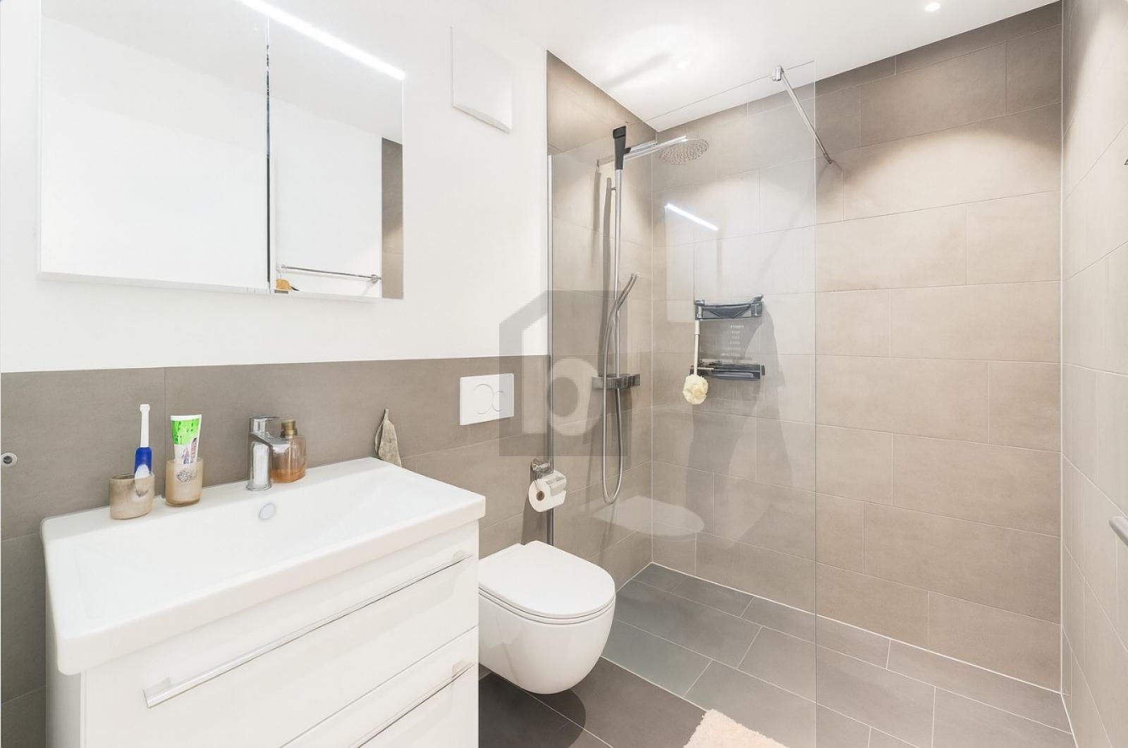 HOCHWERTIG MIT SONNIGEM GARTEN - 4