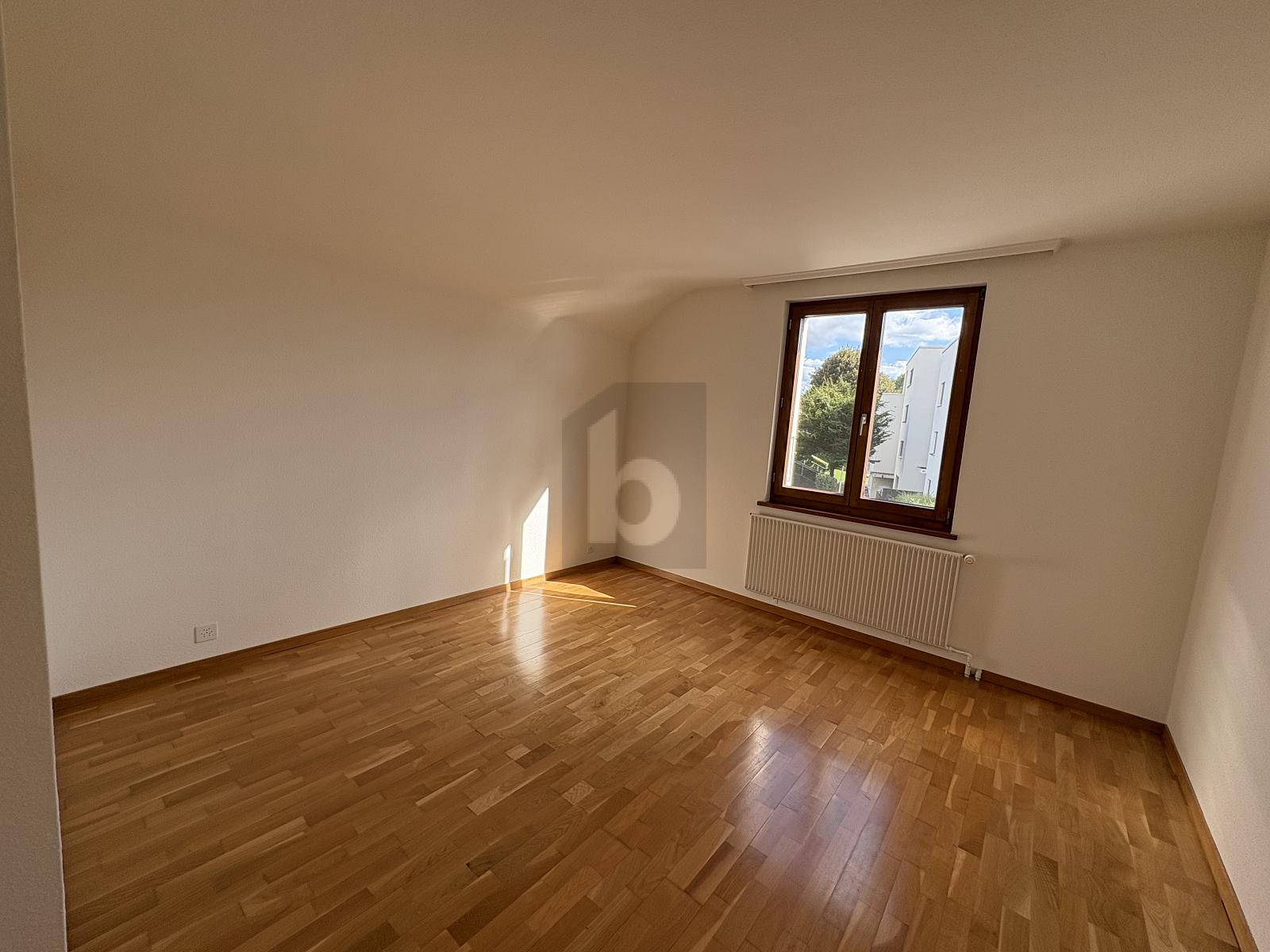 AN ZENTRALER LAGE MIT VIEL PLATZ UND WINTERGARTEN! - 3