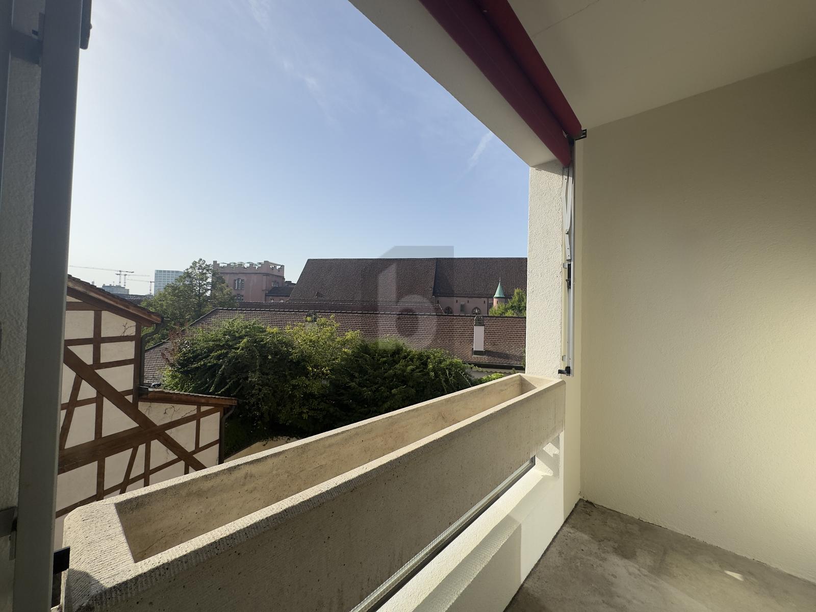 ZENTRAL, NAHE RHEIN MIT BALKON - 2