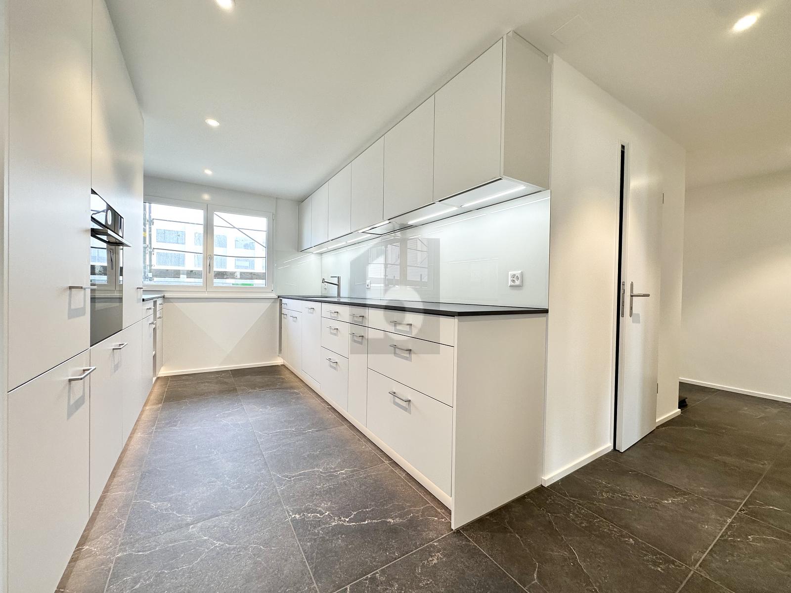 SPAZIOSA NUOVA COSTRUZIONE CON GIARDINO - 1