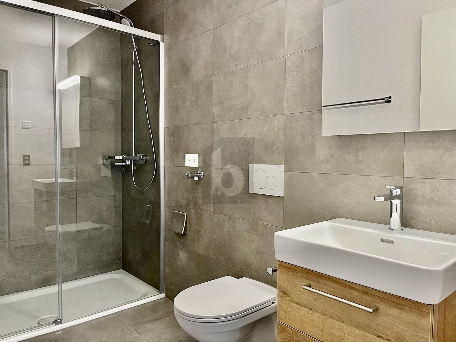 HELL, MODERN UND PRAKTISCH - 3