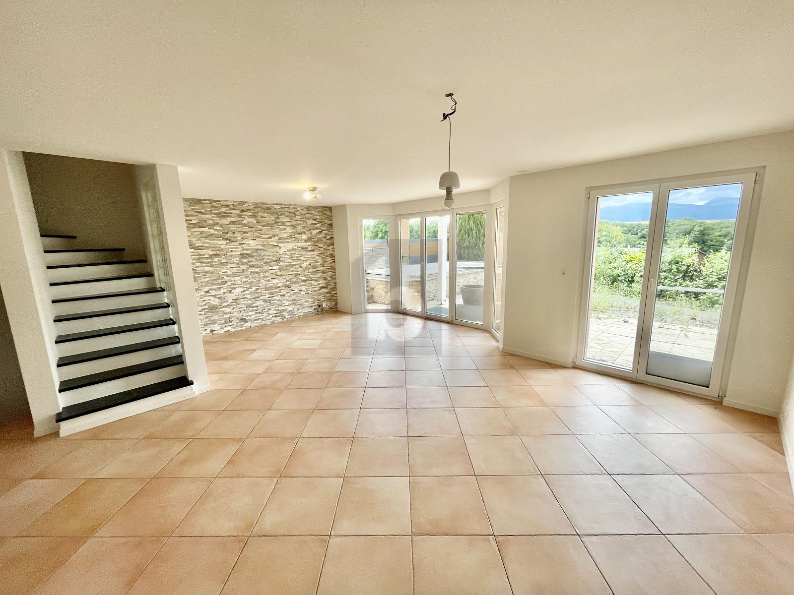 MAGNIFIQUE AVEC JARDIN DANS UN CADRE PAISIBLE - 3