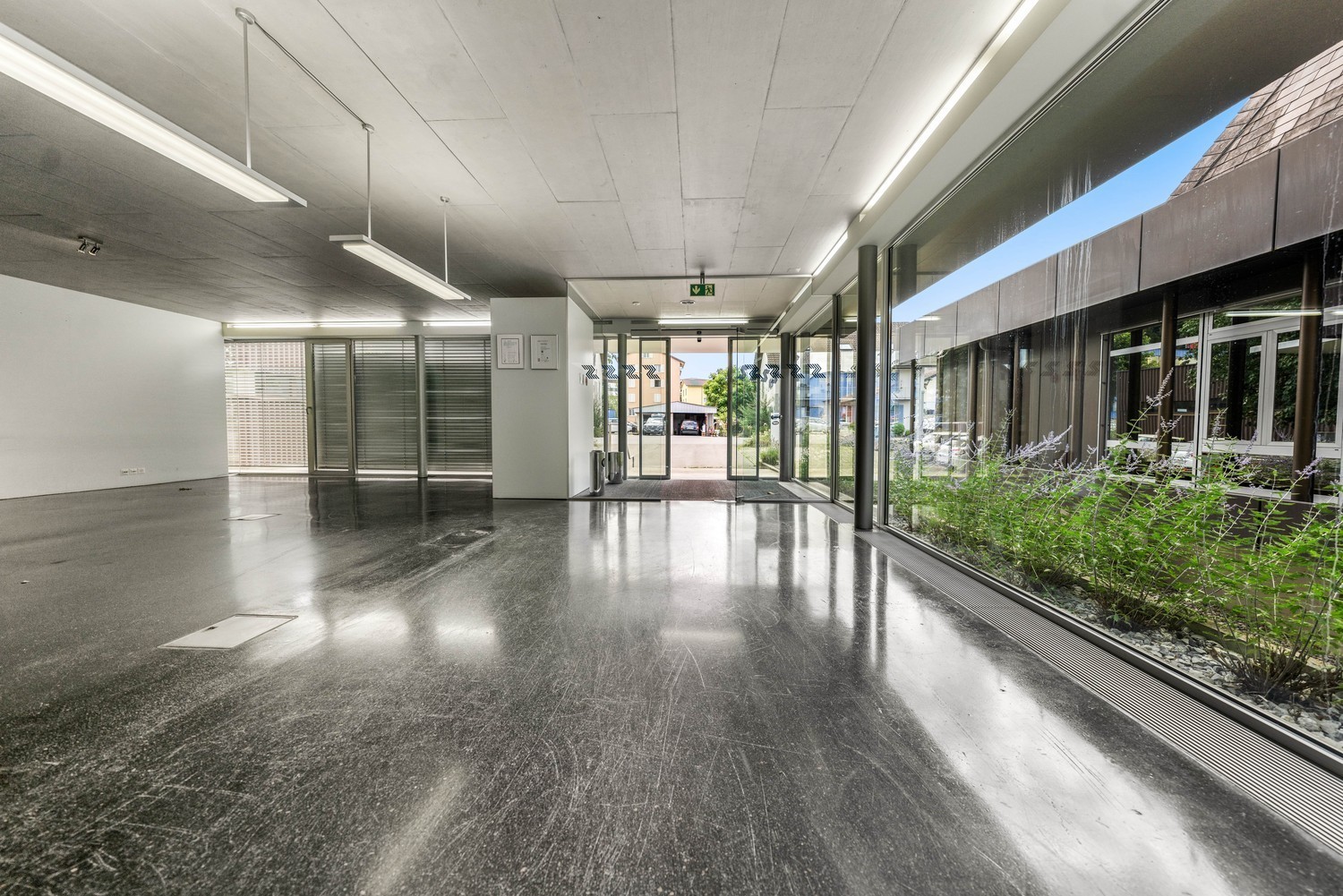 Grosszügige Gewerbeflächen inkl. praktischen Laderampen in Schmitten FR - 6